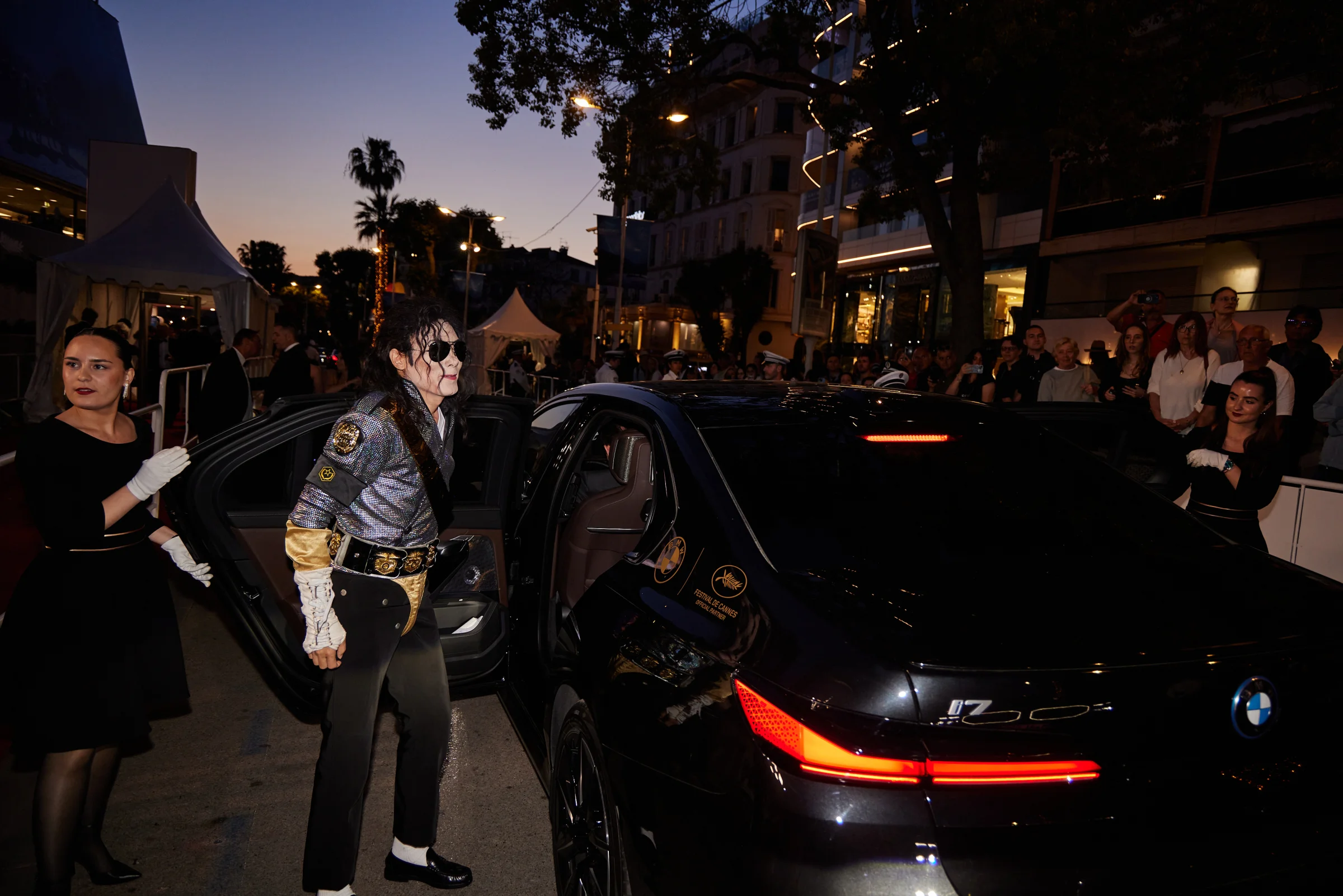Late Night Arrivals · Croisette